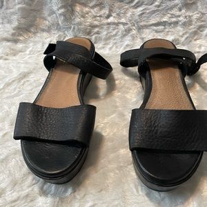 Seychelles platform sandal